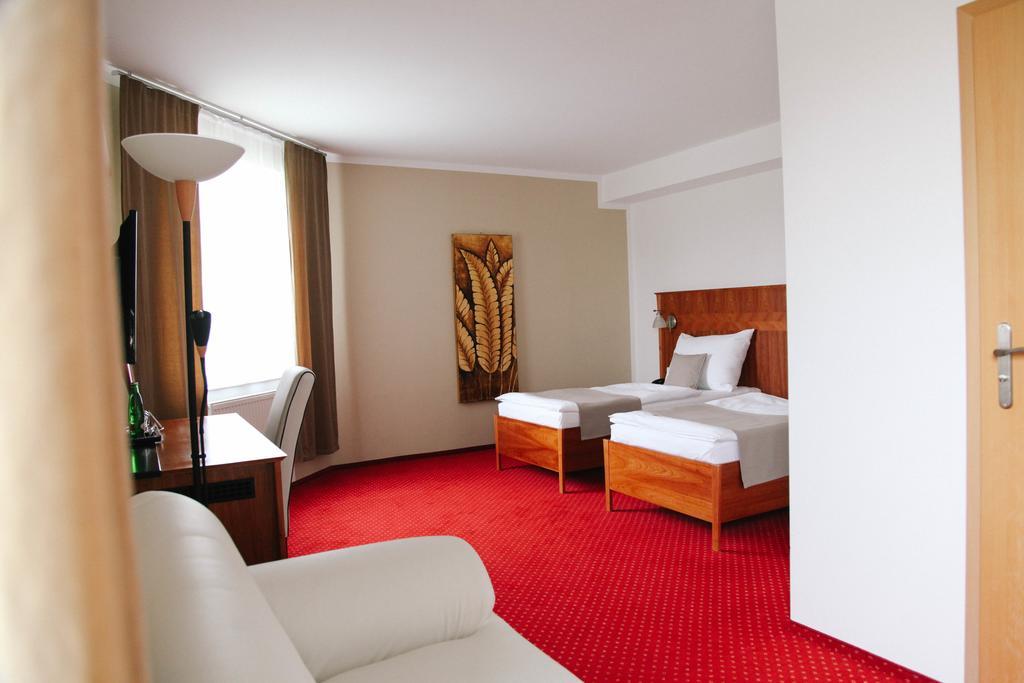 מלאדה בולסלאב Hotel Plaza חדר תמונה